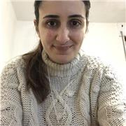Madrelingua spagnola aiuta per compiti e studio attivo della lingua